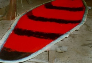 Coloured gelcoat layer inside the mould